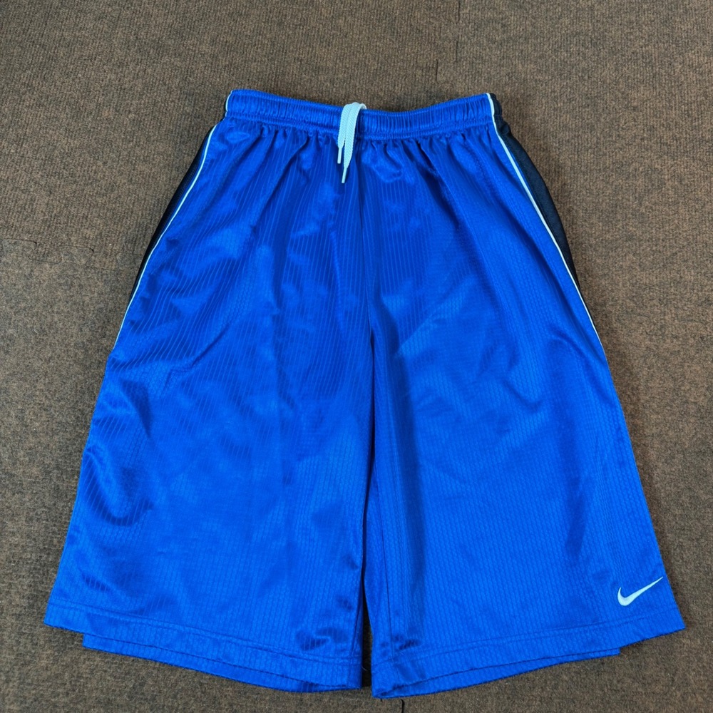 Nike Boys Basketball Shorts Blue Pinstripe Black Stripe Size XL 18 RN56323